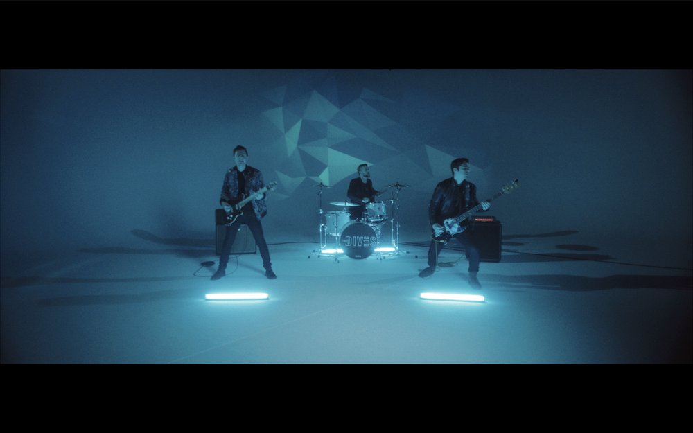 Blue Light — The Dives